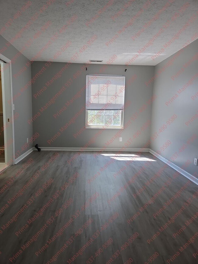 Building Photo - Beautiful Upscale Home – Beavercreek Schoo...