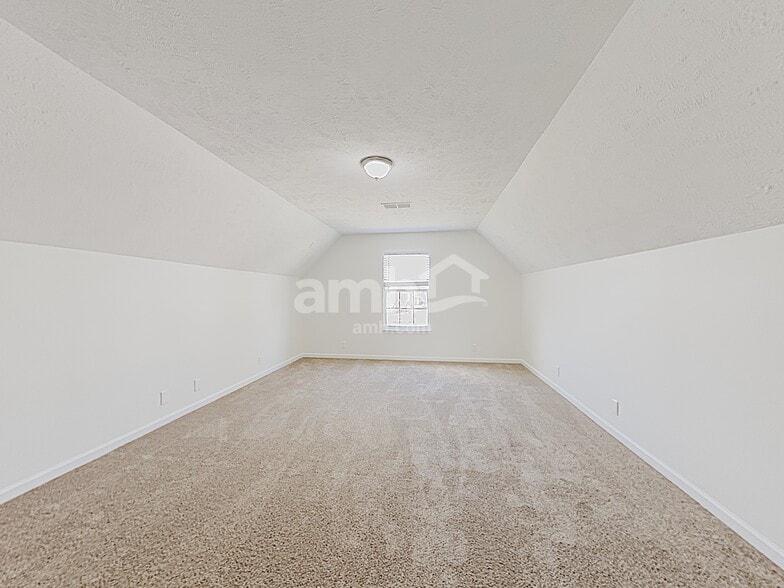 Building Photo - 2715 Annapolis Ct