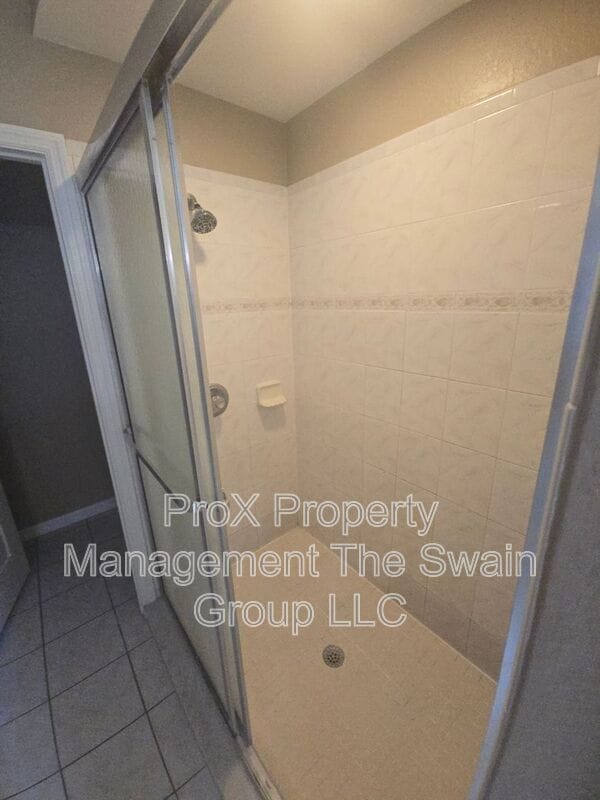 Building Photo - 1428 Bluff Loop