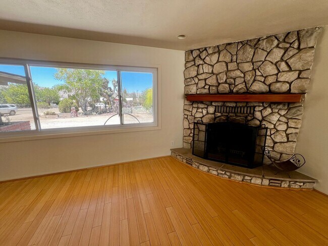 Building Photo - 56769 Joshua Dr