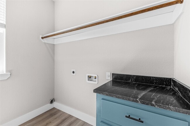 Building Photo - 2318 Progress Dr