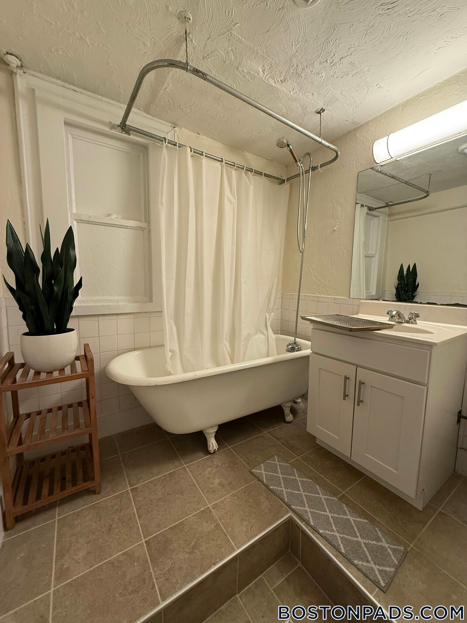 Building Photo - 17 Barrows St