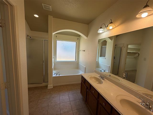 Building Photo - 3101 Spanish Oak Trail