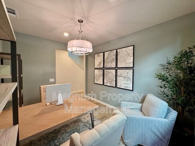 Building Photo - 25147 Hunter Ave