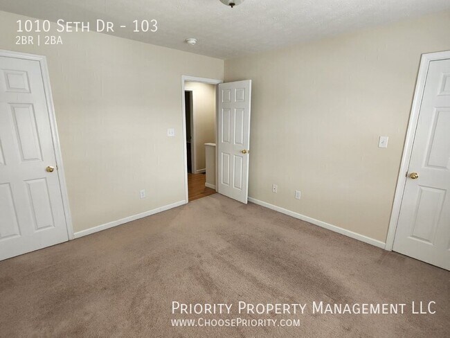 Building Photo - 1010 Seth Dr