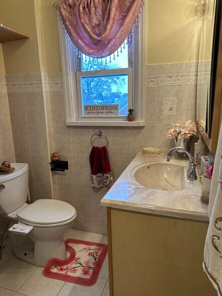 Building Photo - 269 N 1st Ave