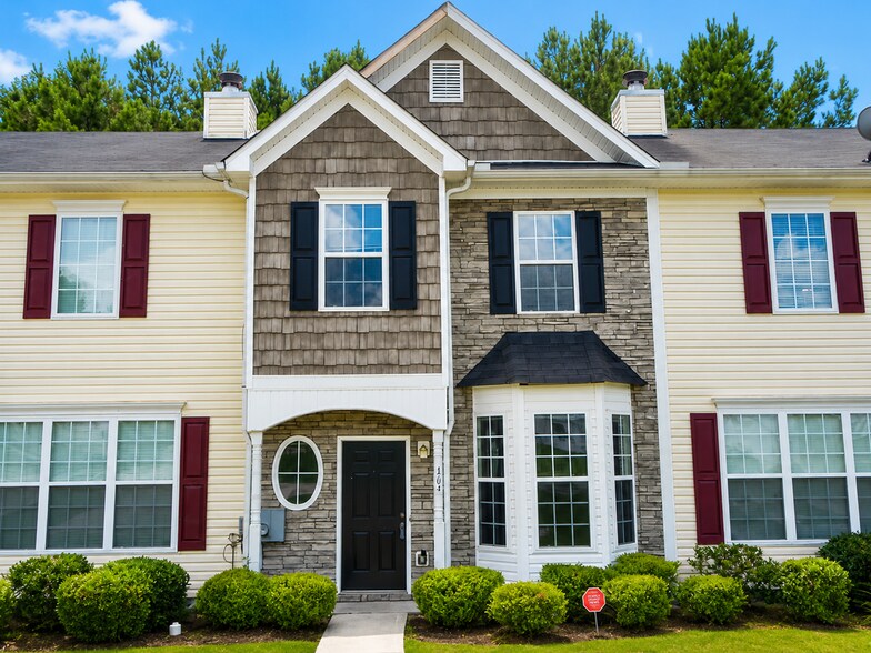 Building Photo - 1704 Camden Forrest Tr