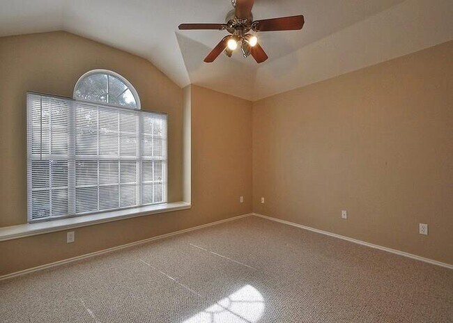 Building Photo - 6150 Jumano Ln