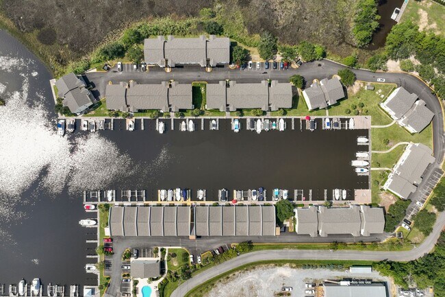 Building Photo - Live on the Water – 2BR Condo at Harbor Landing