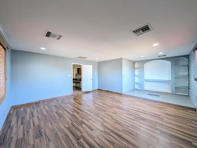 Building Photo - 3848 W North Ln