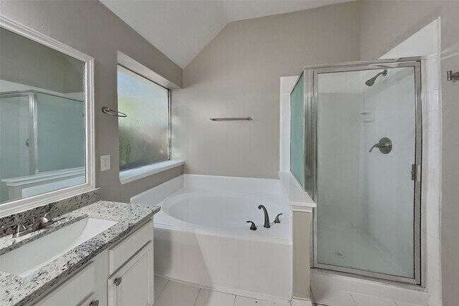 Building Photo - 16902 Canyon Ridge Ct