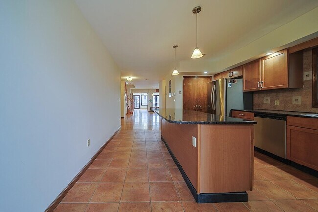 Building Photo - 220 Harrison Ave