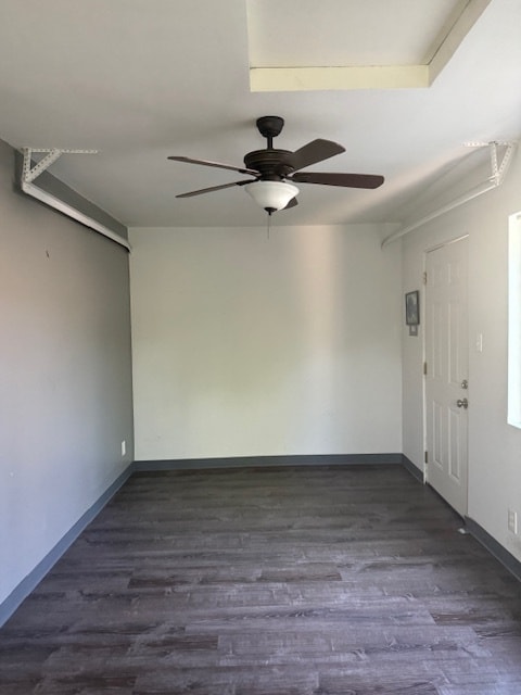 View of living area - 3320 E Green St