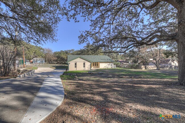 Building Photo - 1260 Flaming Oak Dr