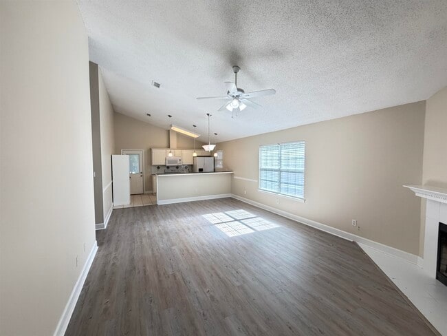 Building Photo - 2116 Heathrow Dr