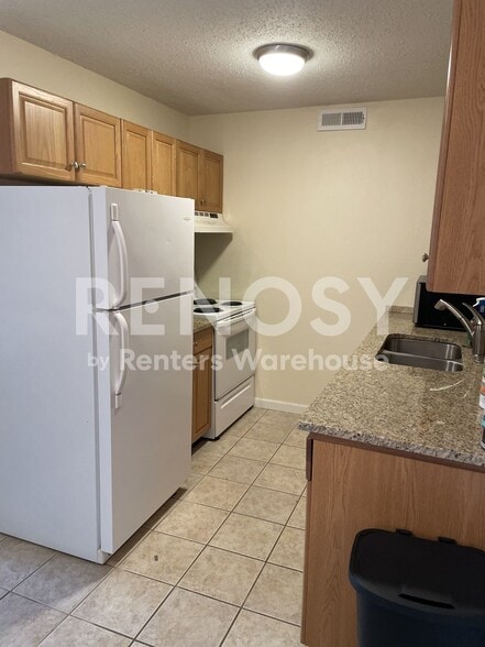Building Photo - 1464 Hawks Nest Ct