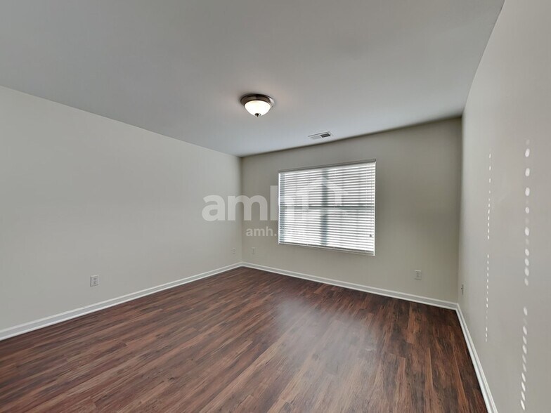 Building Photo - 3904 Edgewood Terrace Rd