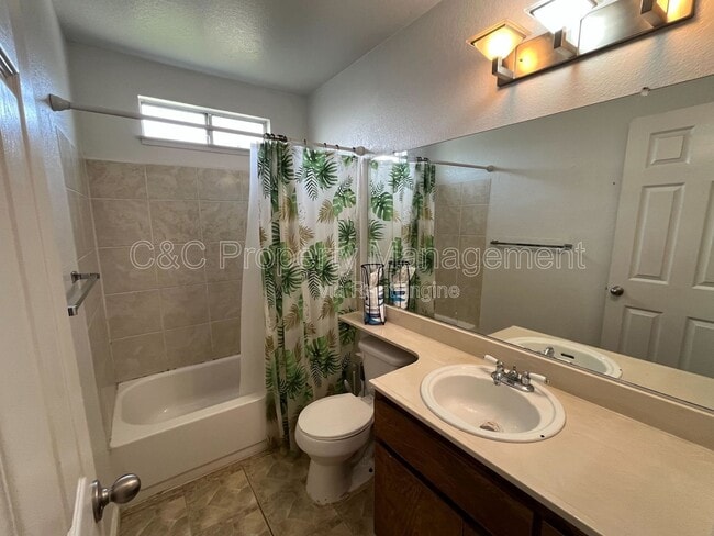 Building Photo - 3805 Rotterdam Ave