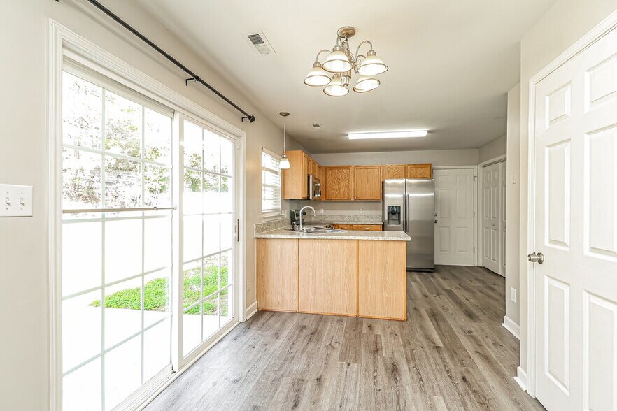 Building Photo - 248 Patrick Ave SW