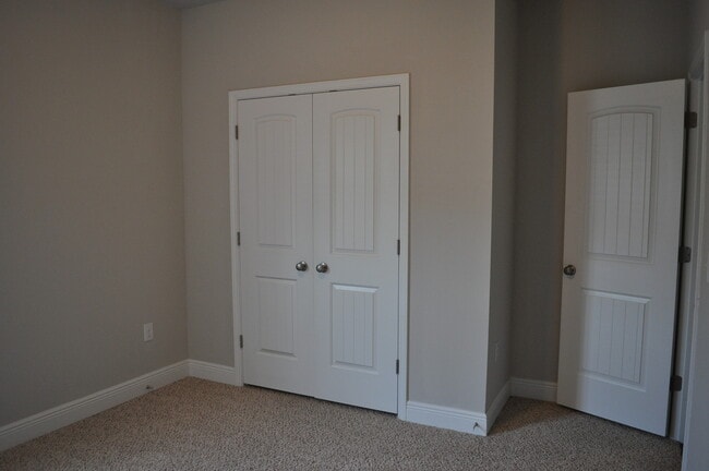 Building Photo - New 3 Bedroom in Driftwood Estates