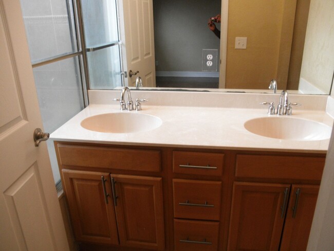 Building Photo - Pipers Cay Townhomes