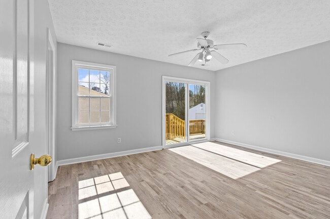 Building Photo - 107 Luke Ct