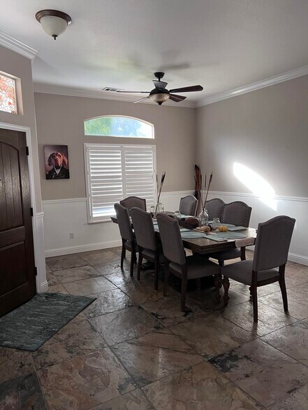 Large formal dining room - 1708 Nutshell Ct