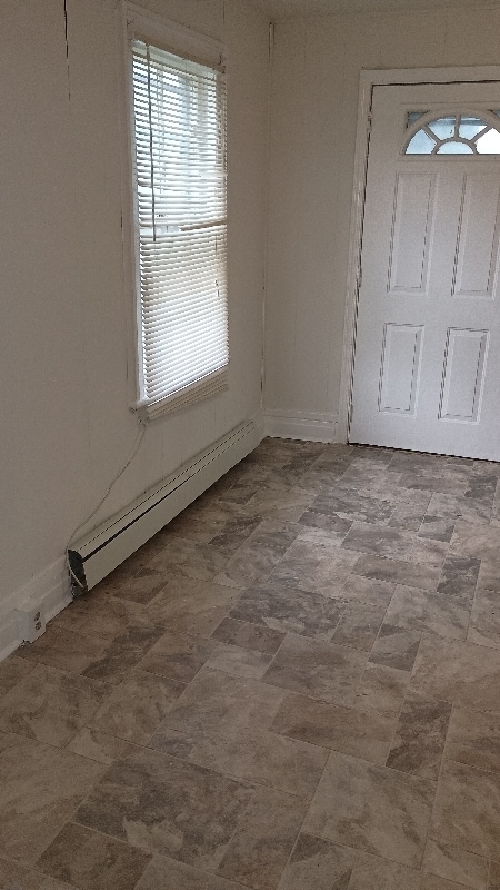 Building Photo - 129 Cedar St