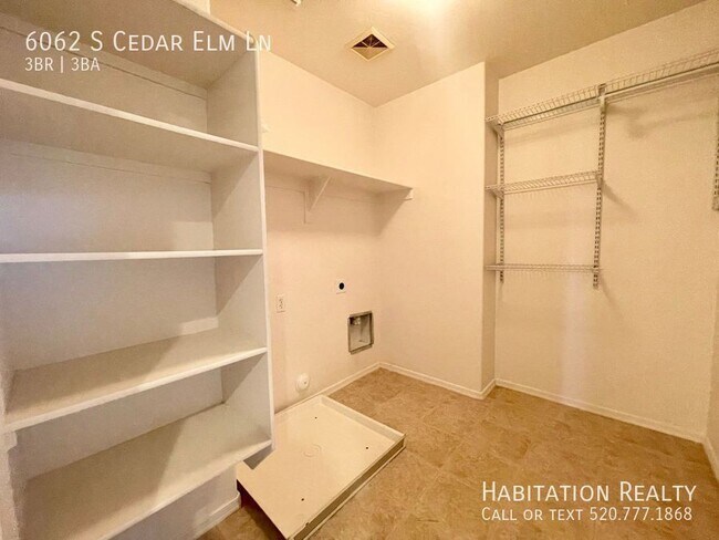 Building Photo - 6062 S Cedar Elm Ln