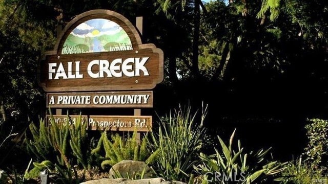 Primary Photo - 388 S Prospectors Rd