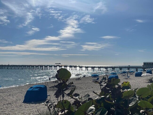 Building Photo - 531 C St