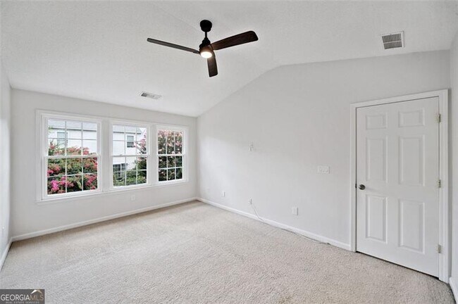 Building Photo - 1636 Heyford Cir