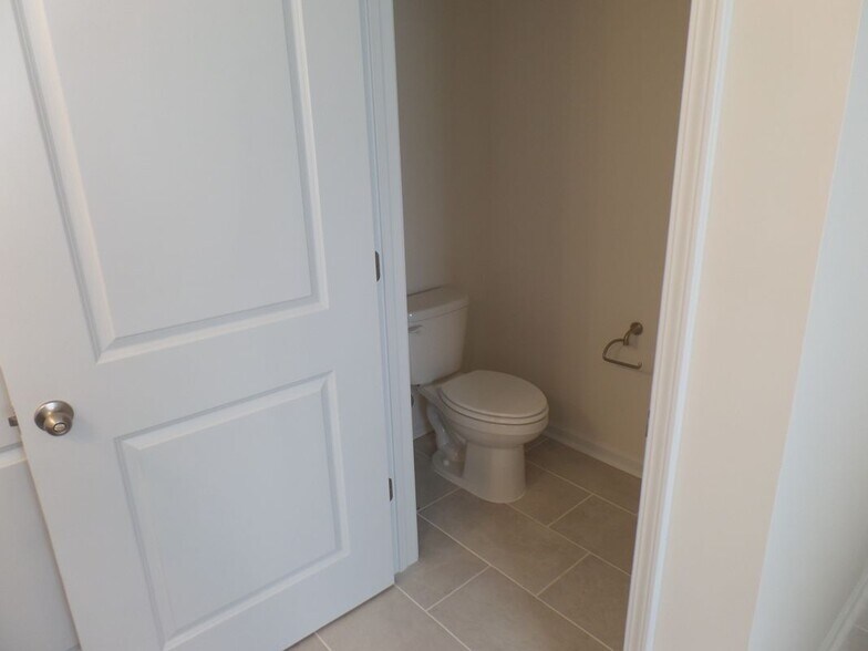 Building Photo - 711 Andrade Dr