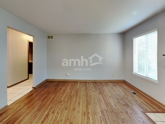 Building Photo - 20947 Barrington Ln