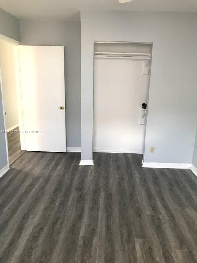 Building Photo - 14721 SW 104th Ave