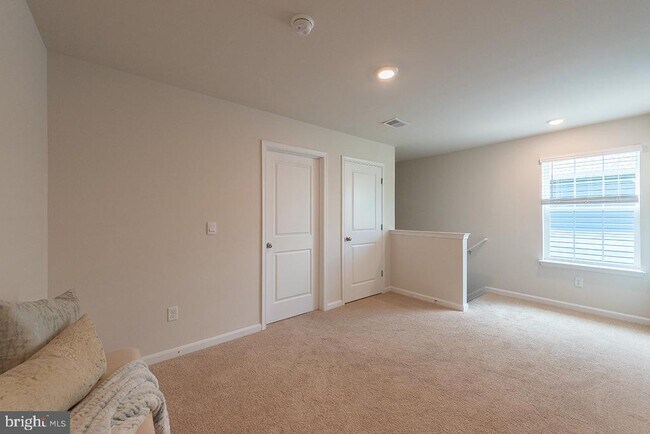 Building Photo - 5213 Crooked Ln