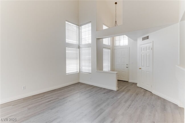 Building Photo - 313 Tuscany Ct