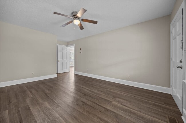 Building Photo - Cozy 2 Bed Duplex in the Heart of Lillington