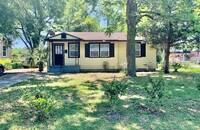 Building Photo - 1932 Pullman Ct