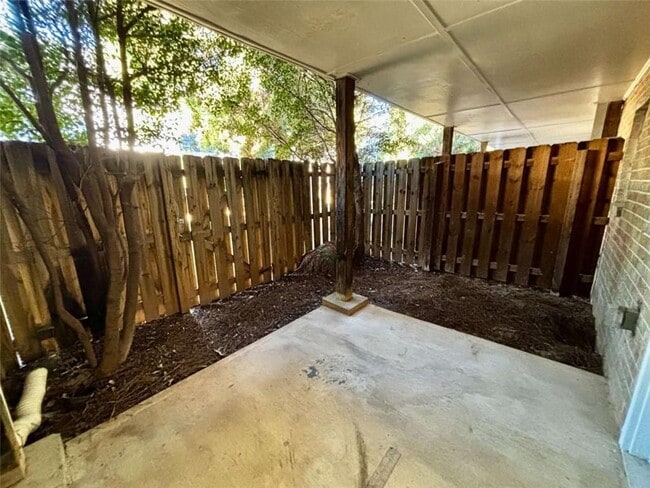 Building Photo - 508 Summer Pl NW