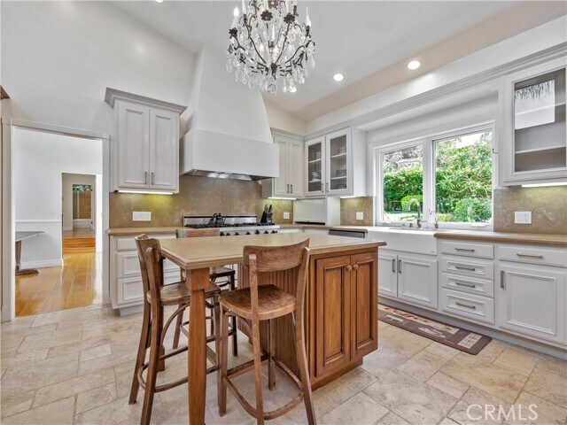 Building Photo - 3635 Serra Rd
