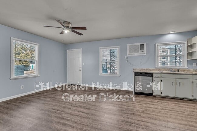 Building Photo - 816 Greenland Dr