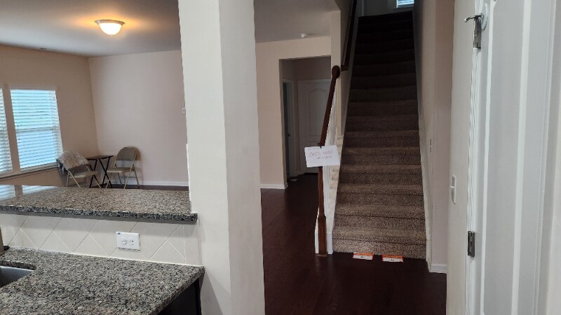 Building Photo - 113 Foxborough Ln