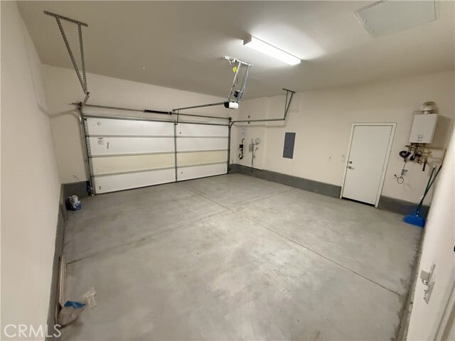 Building Photo - 39613 Taffala Dr