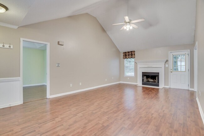 Building Photo - 3 Bedroom Ranch Grovetown