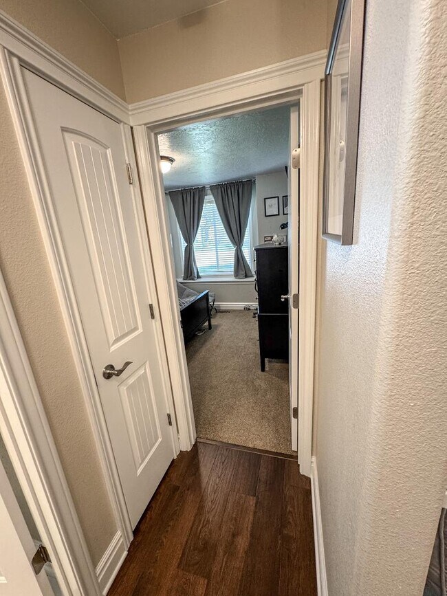 Building Photo - 5483 N Black Sand Ave