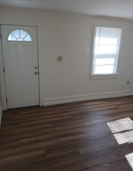 living room - 809 W Osborn Rd