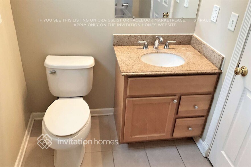 Building Photo - 4N157 7th Ave