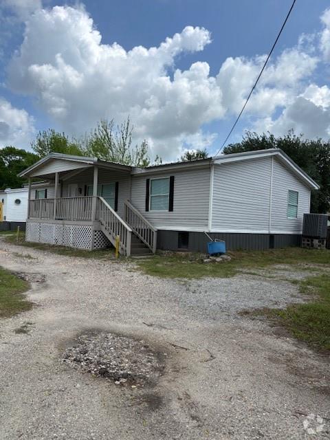 Building Photo - 4915 Apache Ln