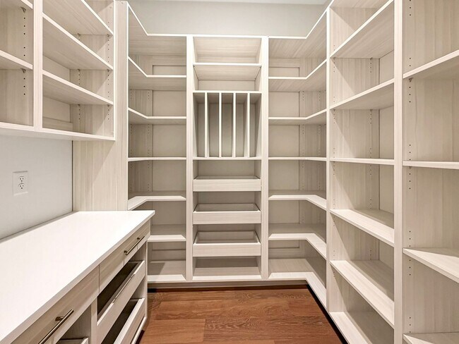 Building Photo - New Construction 4-Bedroom Home in Eagle’s Centerra Community Near Downtown, Trails & Shopping wi...